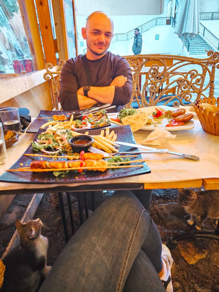 You will share your dinner in Chefchaouen with cats