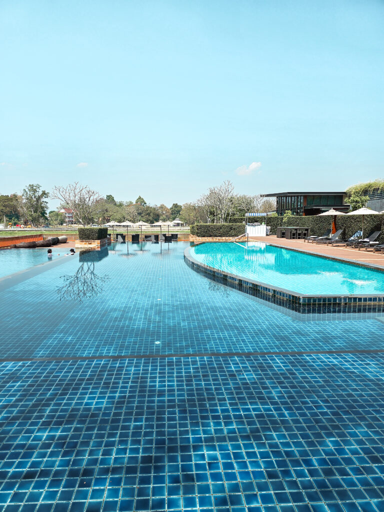 Le Meridien Chiang Rai swimming pool