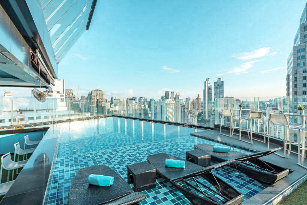 Top 11 Bangkok Hotels with Infinity Pool - Continent Sukhumvit