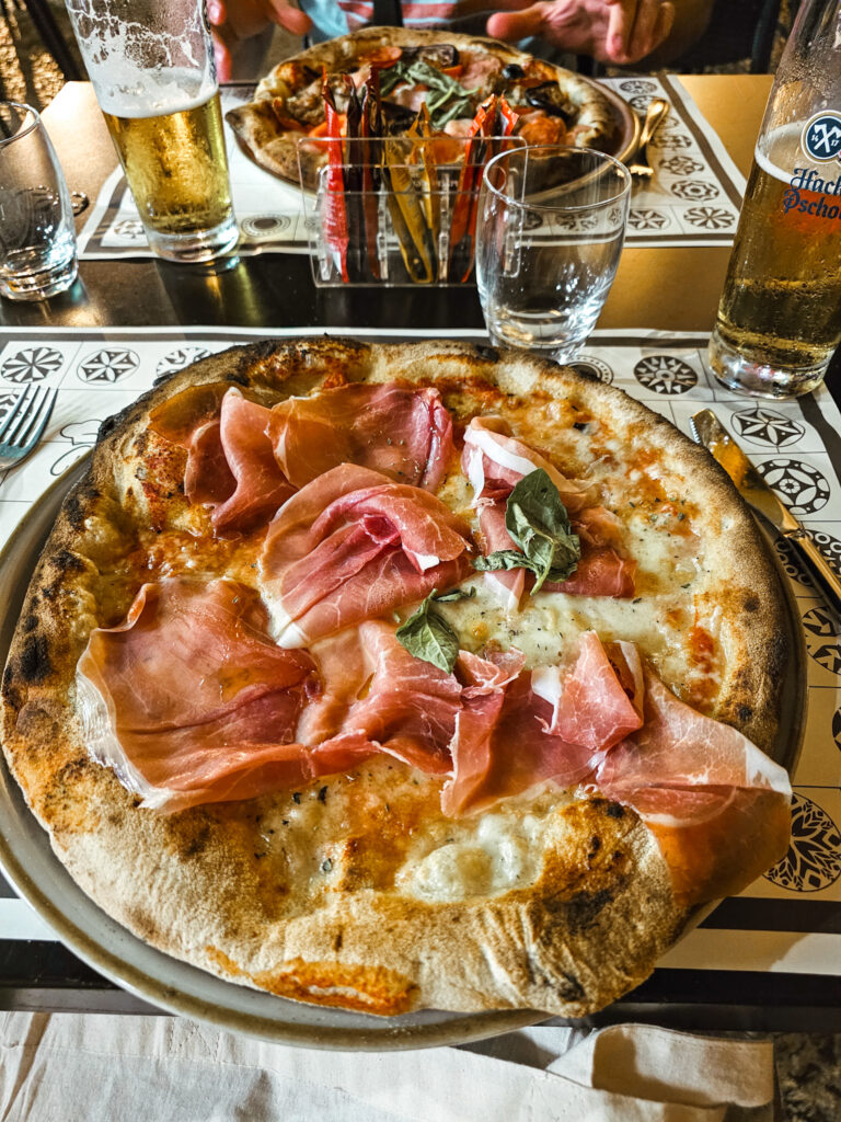 Pizzeria Guglielmo di Milazzo Girolamo C. Sas, Monreale