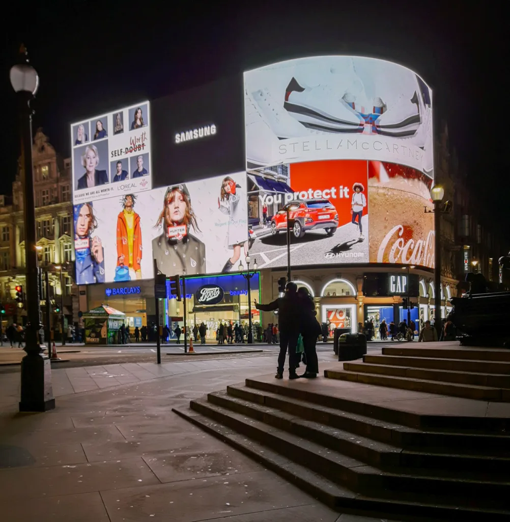 Piccadilly Circus