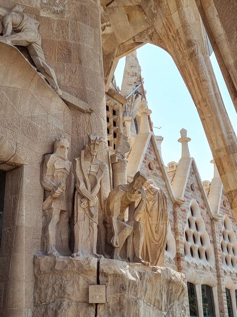 La Sagrada Familia Statues
