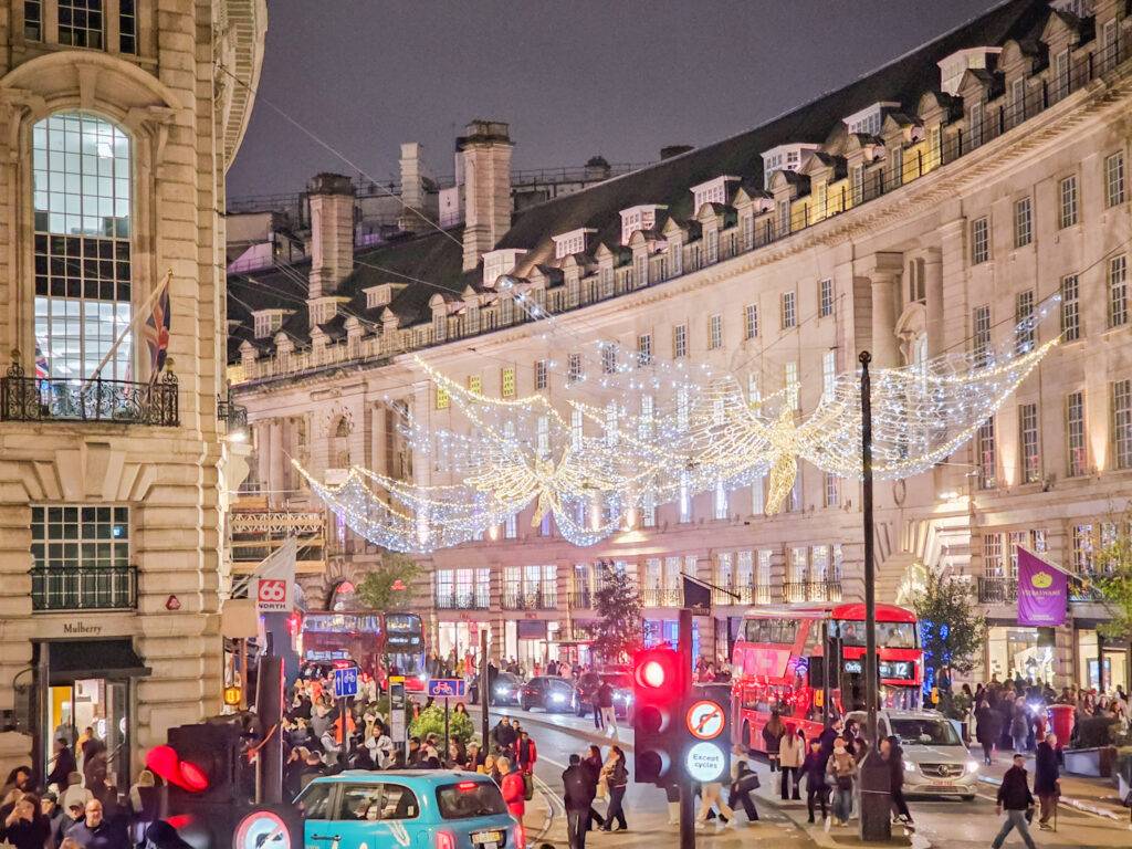 London Christmas Lights Bus Tour