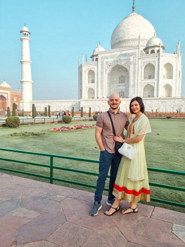 Taj Mahal - Monument to Love